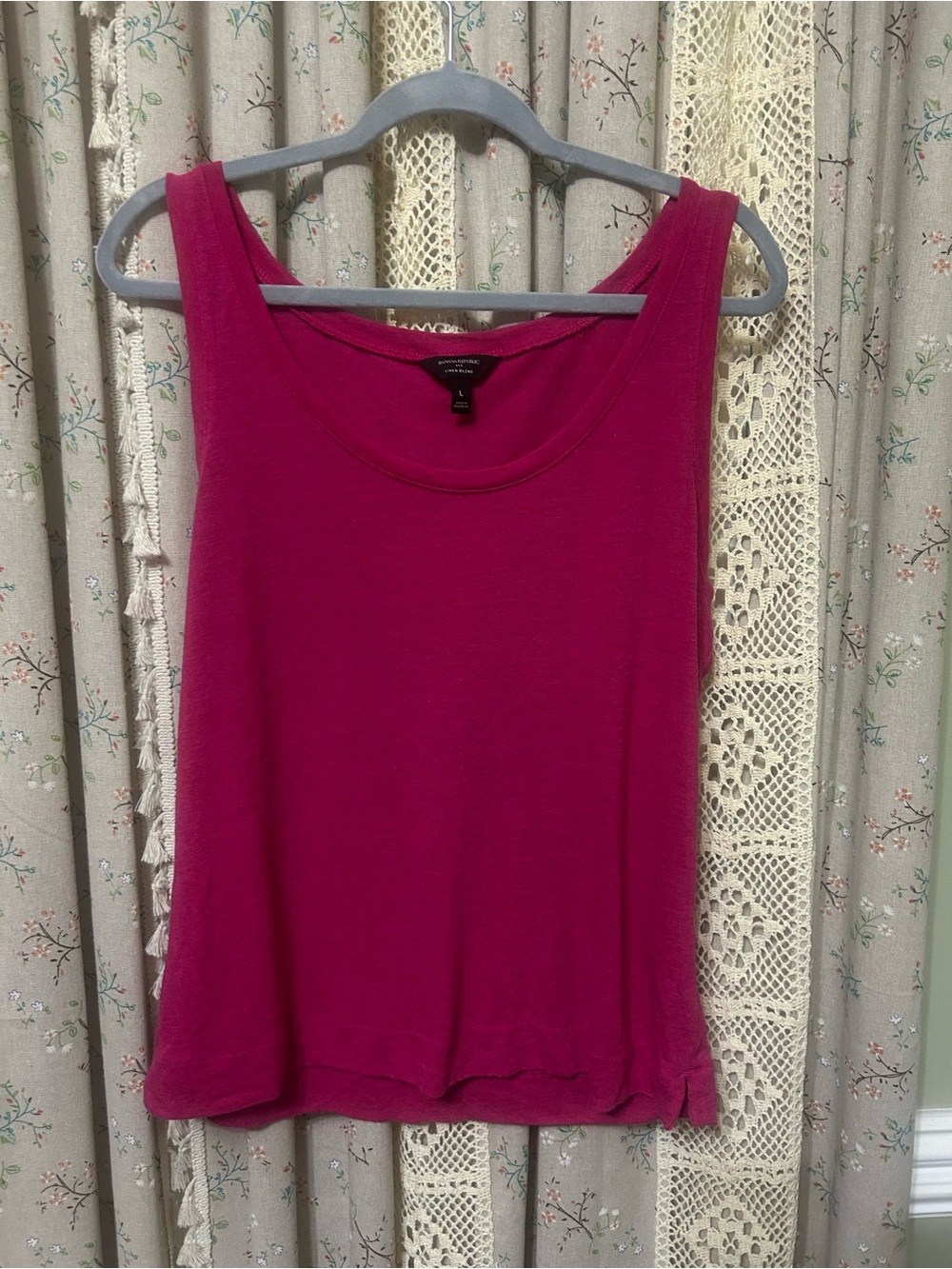 3/$25 Banana Republic Linen Blend Pink Sleeveless Tank Top Large Side Slits